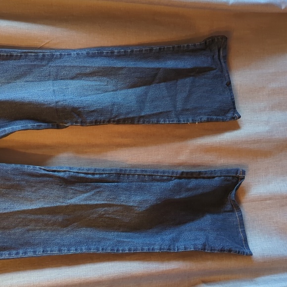 Lilly Pulitzer Mid Rise Ribbon Pocket Jeans - Picture 3 of 5